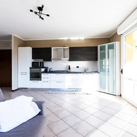 Apartman Legnano 20 *